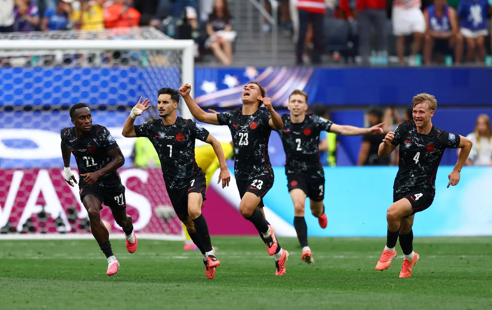 Canada stuns South Africa to reach first World Cup last 16