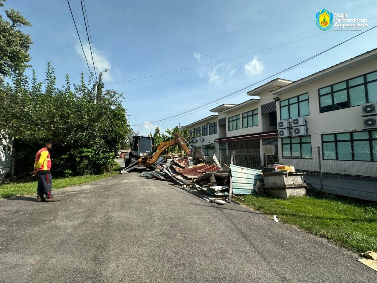 安邦再也市会拆除 非法建筑结构