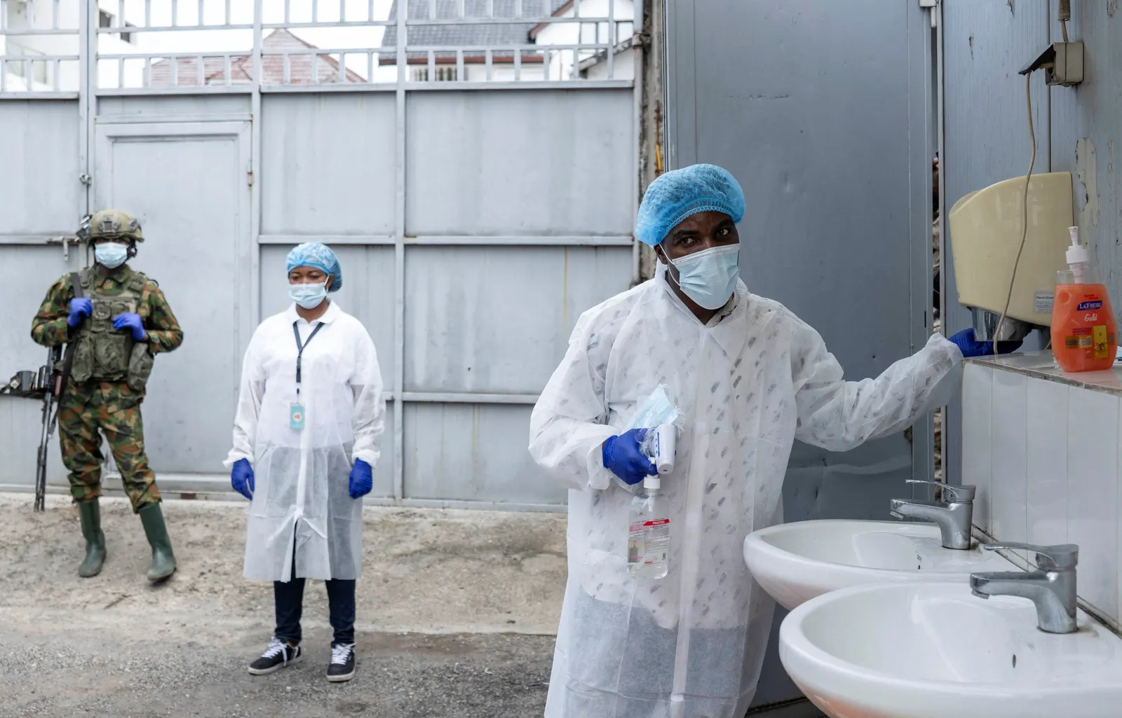 Ebola testing stalls in three Congo labs due to shortages