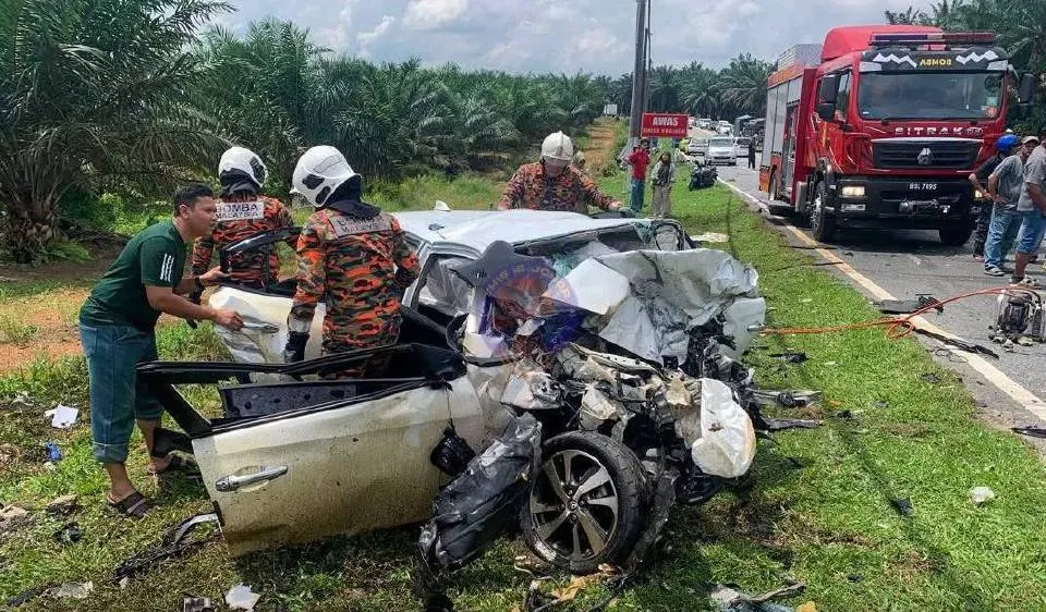 Nahas maut empat sekeluarga berpunca dua kereta mewah pandu laju, melulu