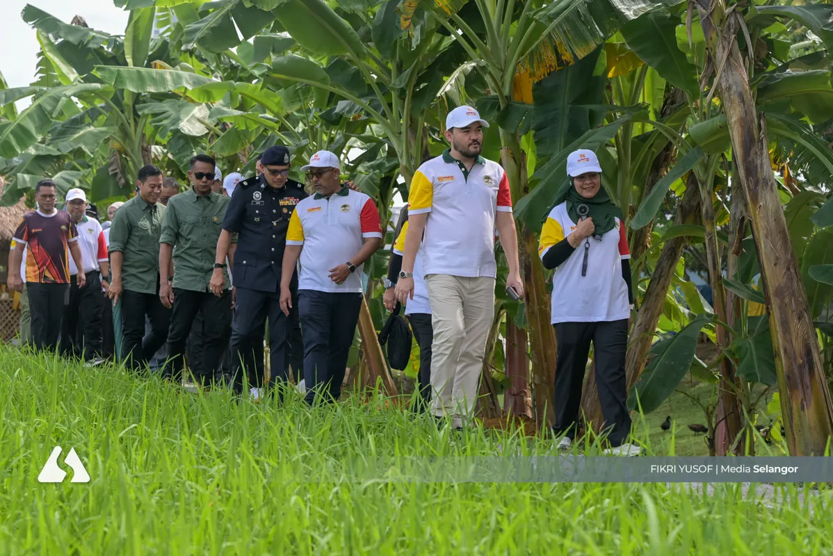 RMS visits Cyberjaya urban farm for taste of village experience in city centre