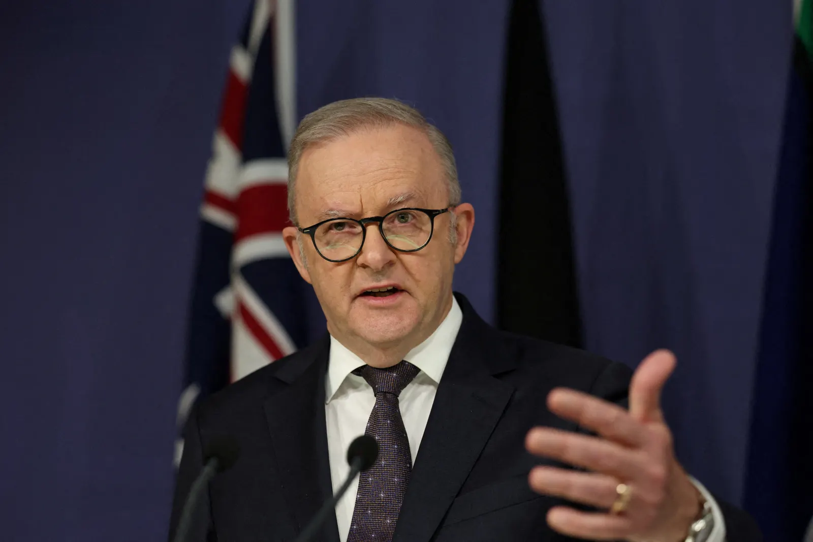 Australia, Vanuatu sign delayed security deal seen as curbing China