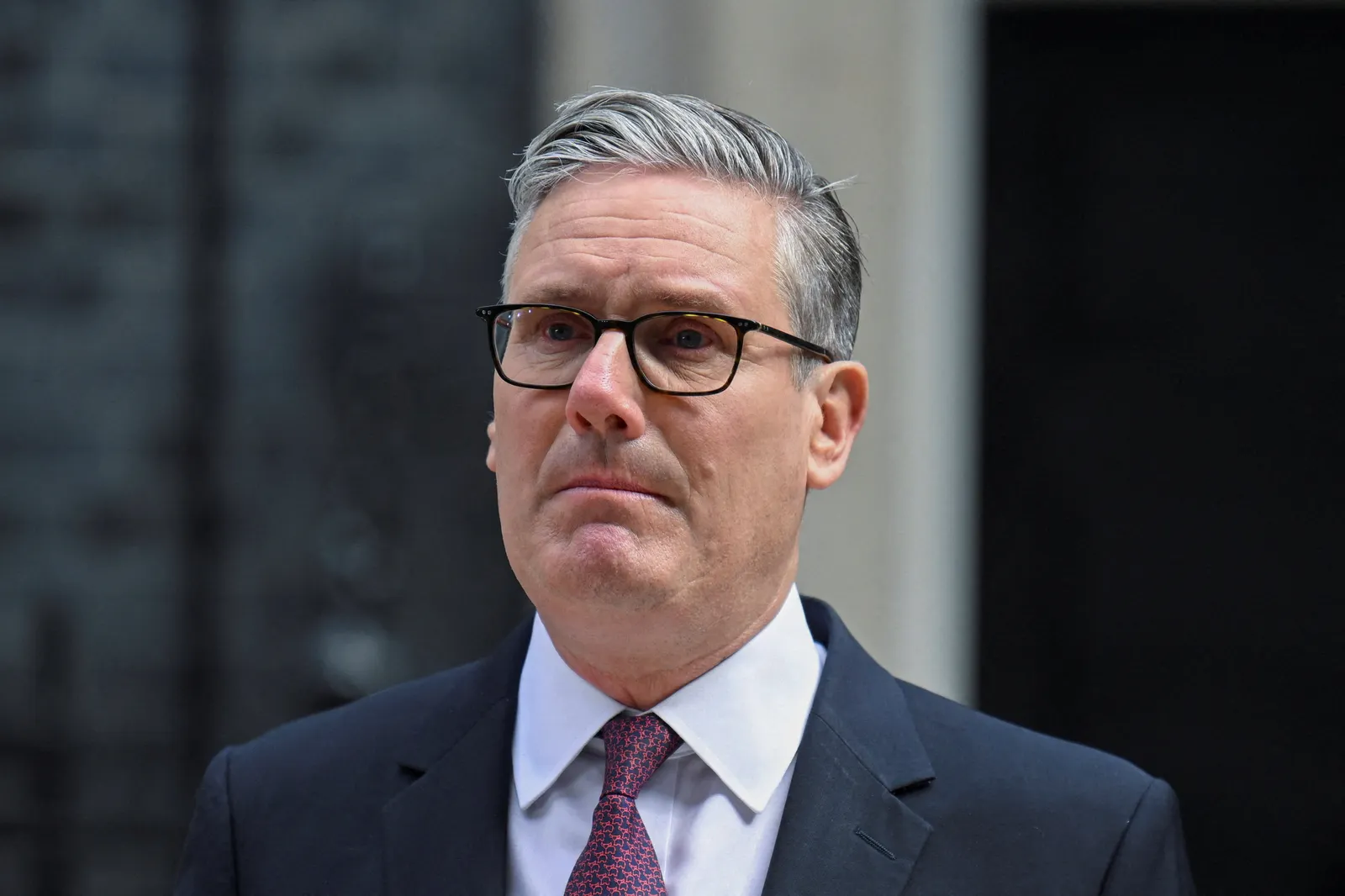 British PM to quit after Labour support drains away