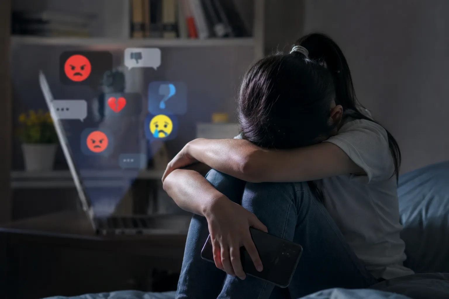 Child becoming secretive, anxious about messages? Don't ignore cyber threat warning signs 