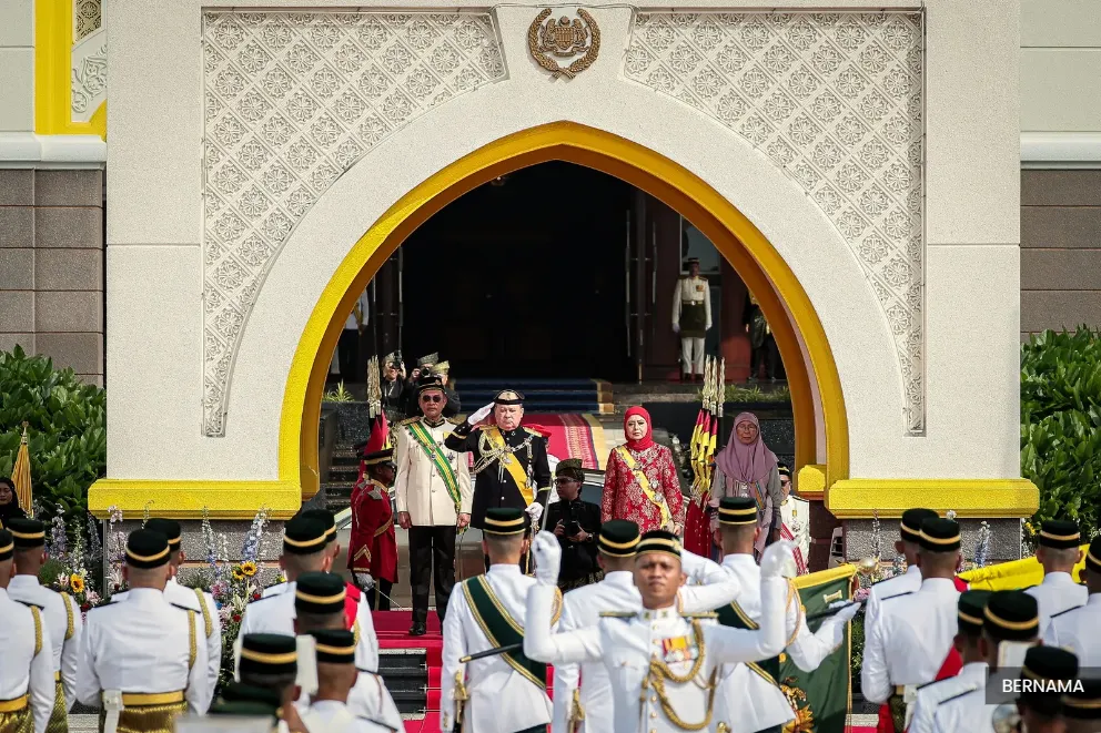 Sultan Ibrahim, Raja Zarith Sofiah grace Federal awards investiture ceremony