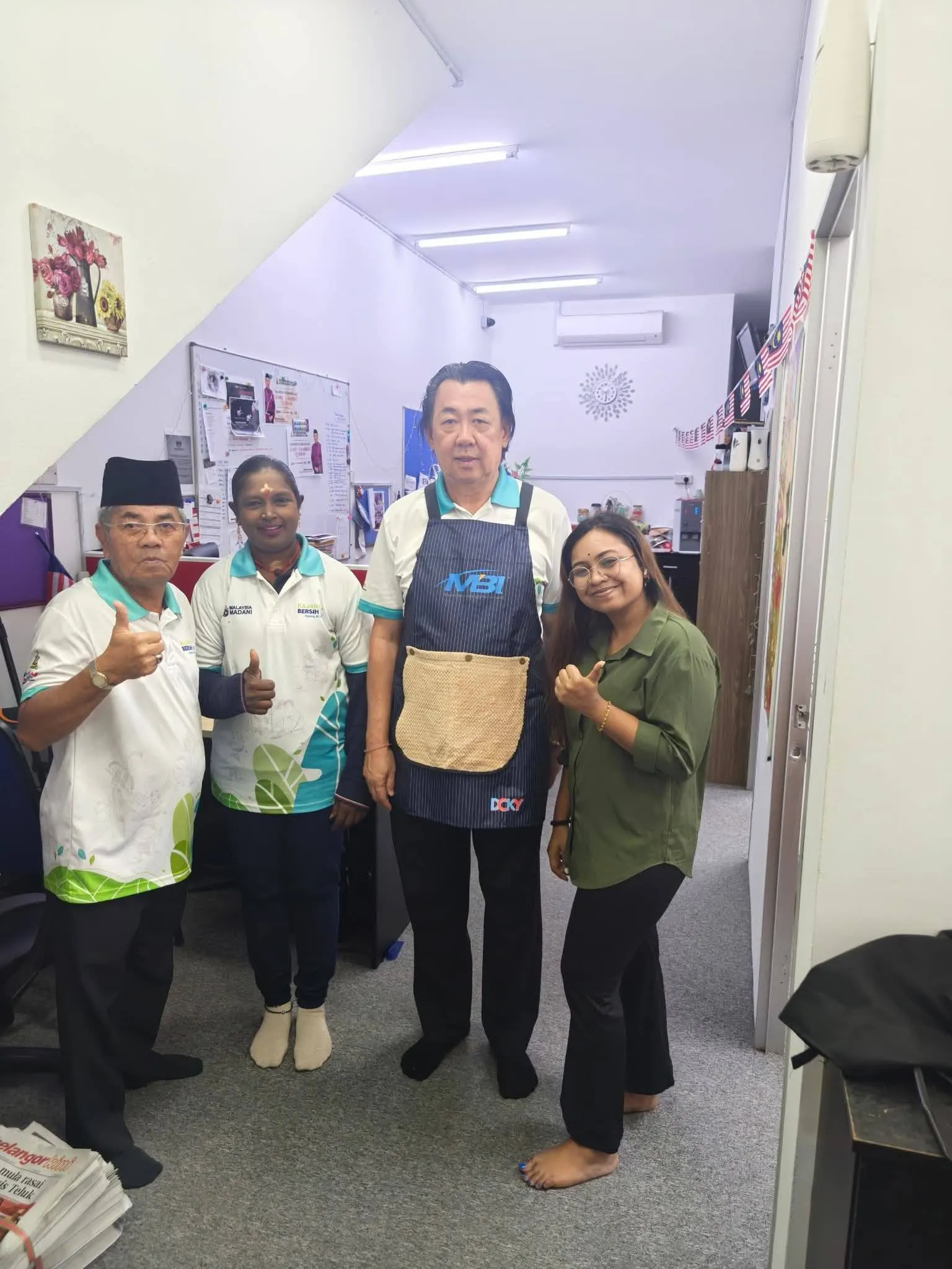 Kempen Kajang bersih edar apron khas, perkasa imej bersih peniaga