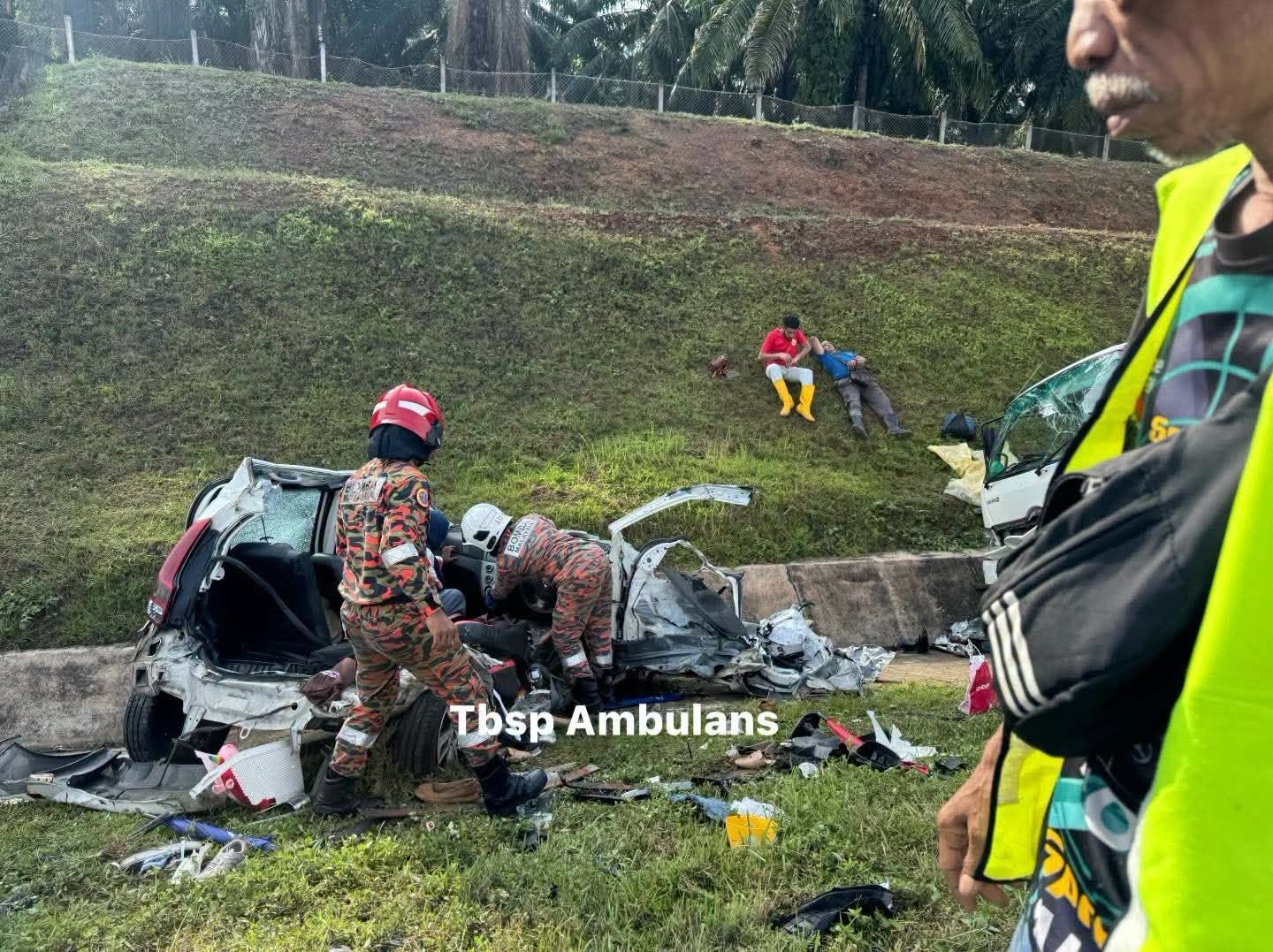 南北大道3车连环撞 8人受伤送院