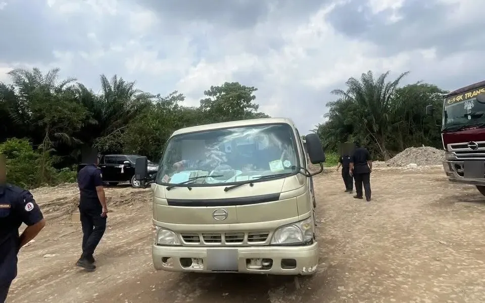 Lori buang sampah haram disita, MPKL perhebat operasi penguatkuasaan