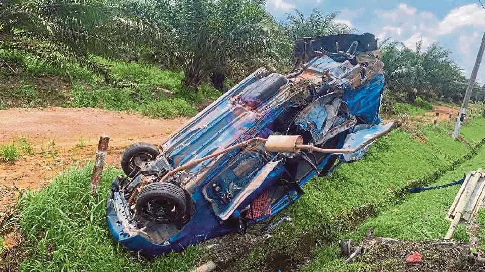 Nahas maut empat sekeluarga berpunca dua kereta mewah pandu laju, melulu