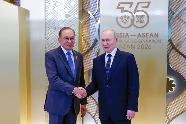 Anwar thanks Putin for Russia's support on energy cooperation, Petronas