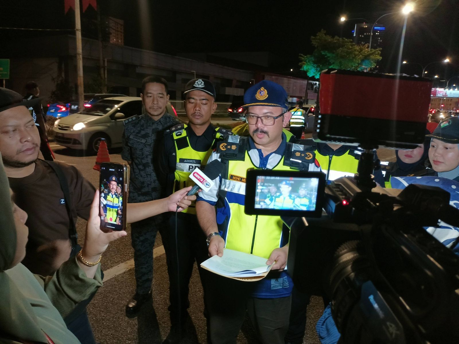 豪车伪造假路税单? 丹陆交局扣查BMW 320i