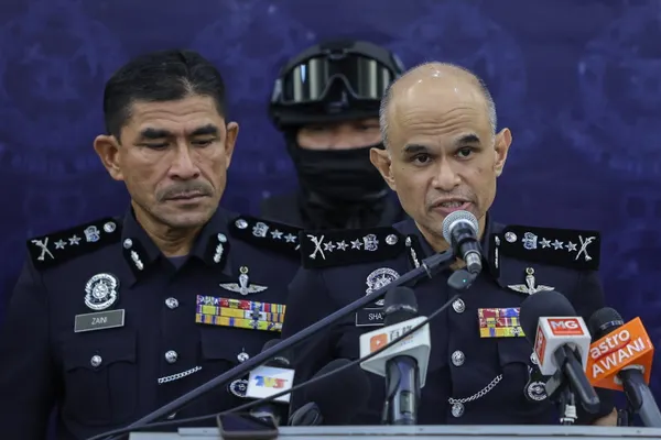 Polis tumpas cubaan edar bunga ganja RM19.8 juta, tujuh ditahan di KLIA