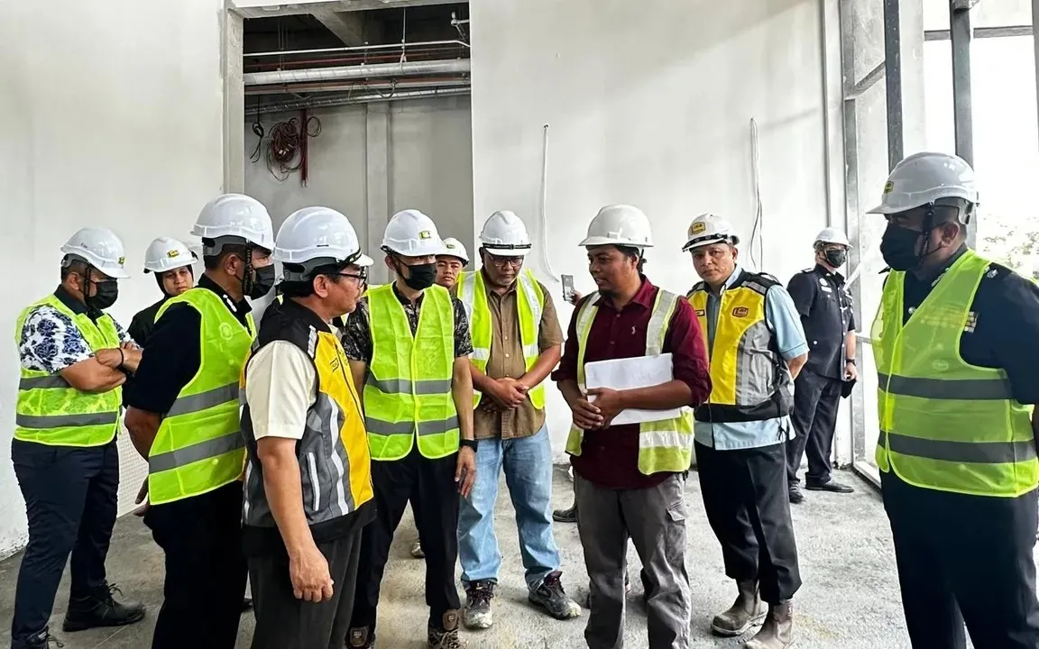 Bukit Jelutong police station contractor fined RM722,000