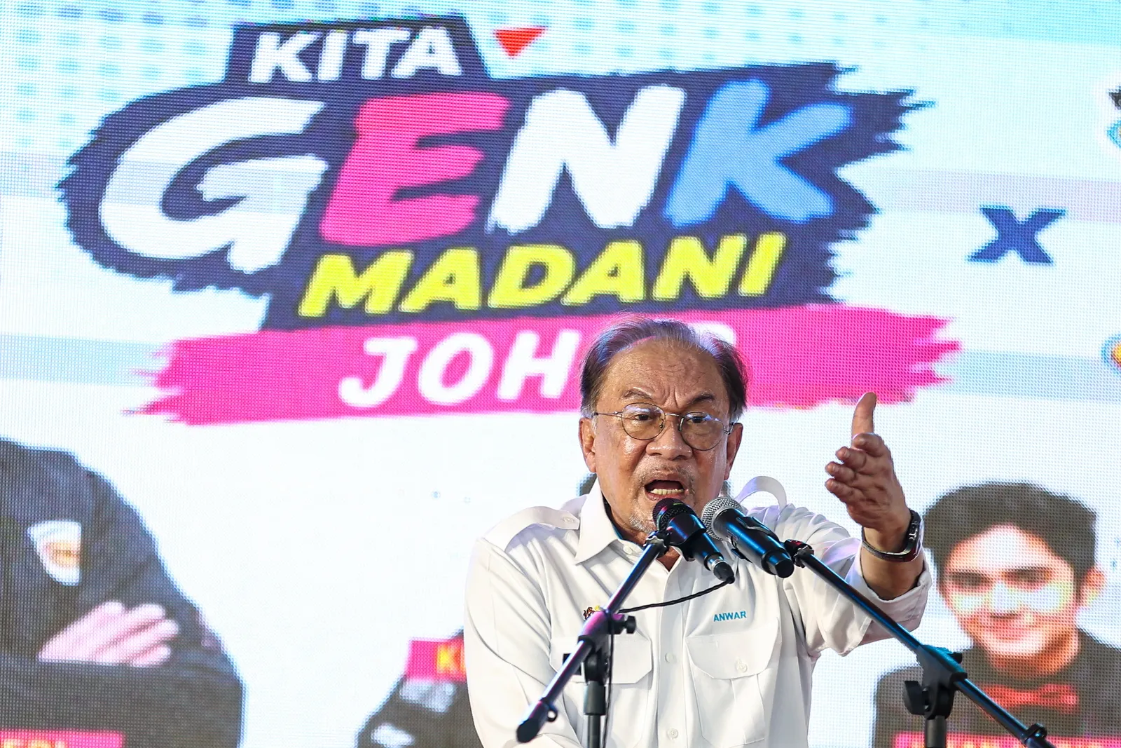 Rakyat Johor perlu wakil rakyat cerdik, berani - Anwar