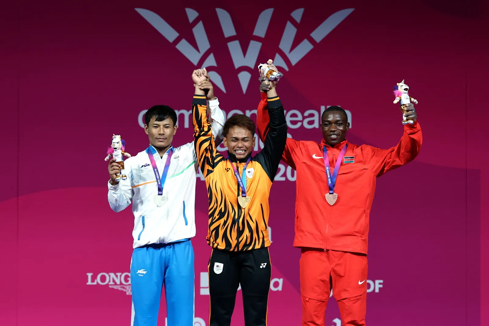 Jaguh angkat berat sumbang emas pertama, pecah rekod baharu Sukan Komanwel