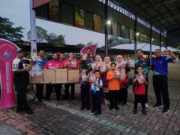 435 pelajar SK Ampang Pecah nikmati sarapan percuma MPHS