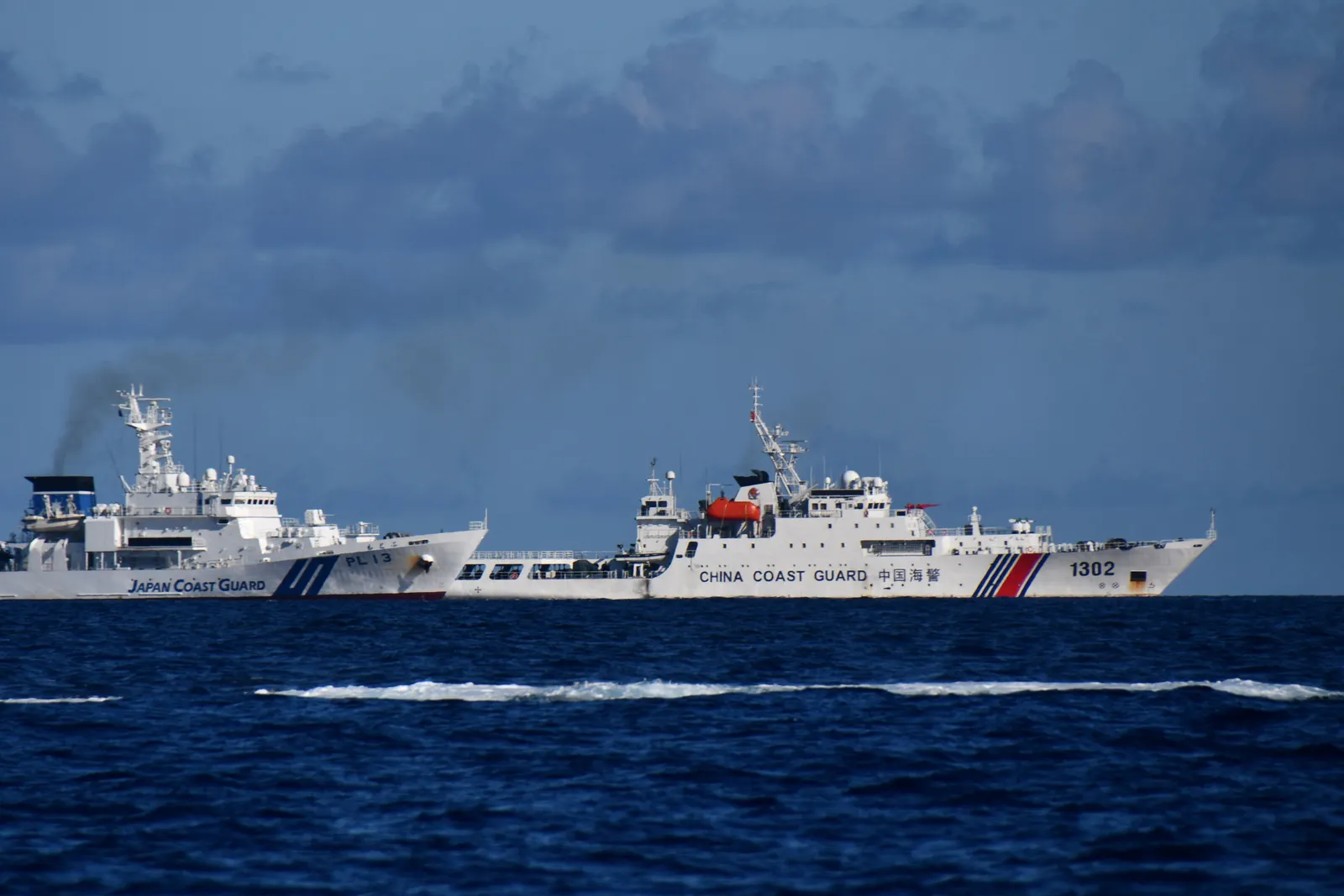 China, Japan trade conflicting accounts of confrontation around Senkaku islands