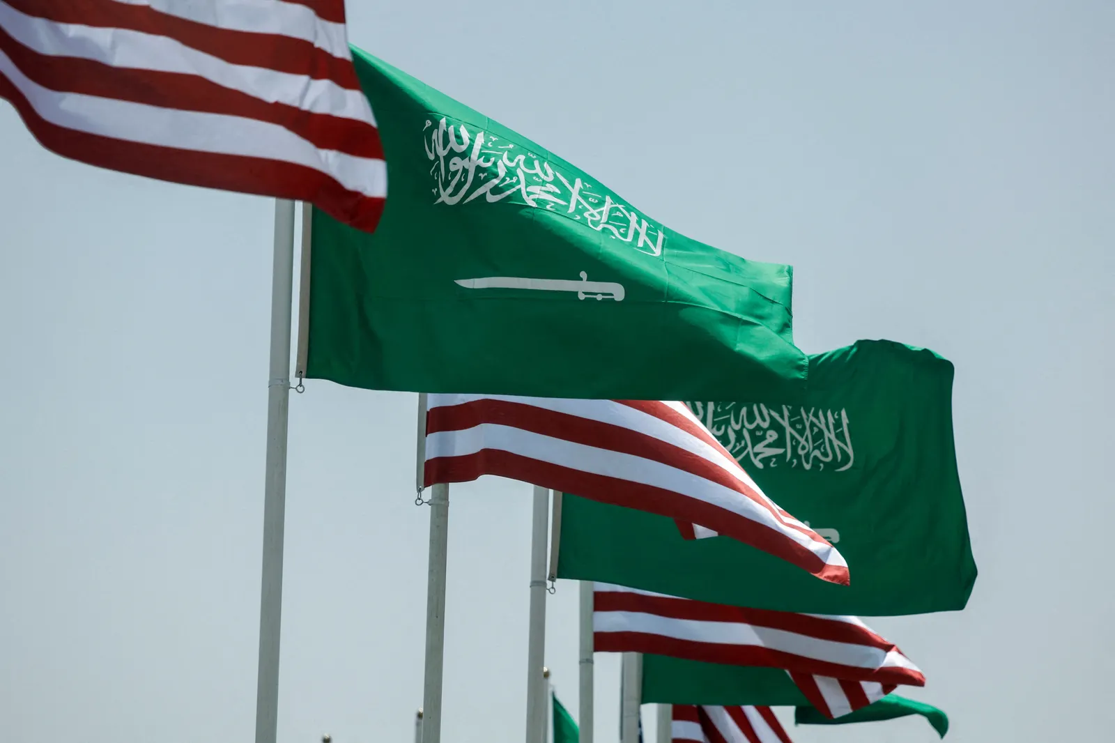 Trump says he won't proceed with nuclear deal unless Saudis join Abraham Accords