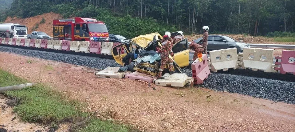 Tiga maut, Myvi bertembung lori tangki 