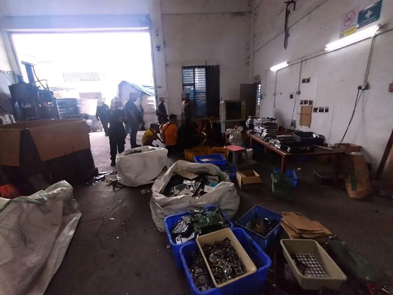 JAS henti operasi kilang e-sisa tanpa lesen di Klang