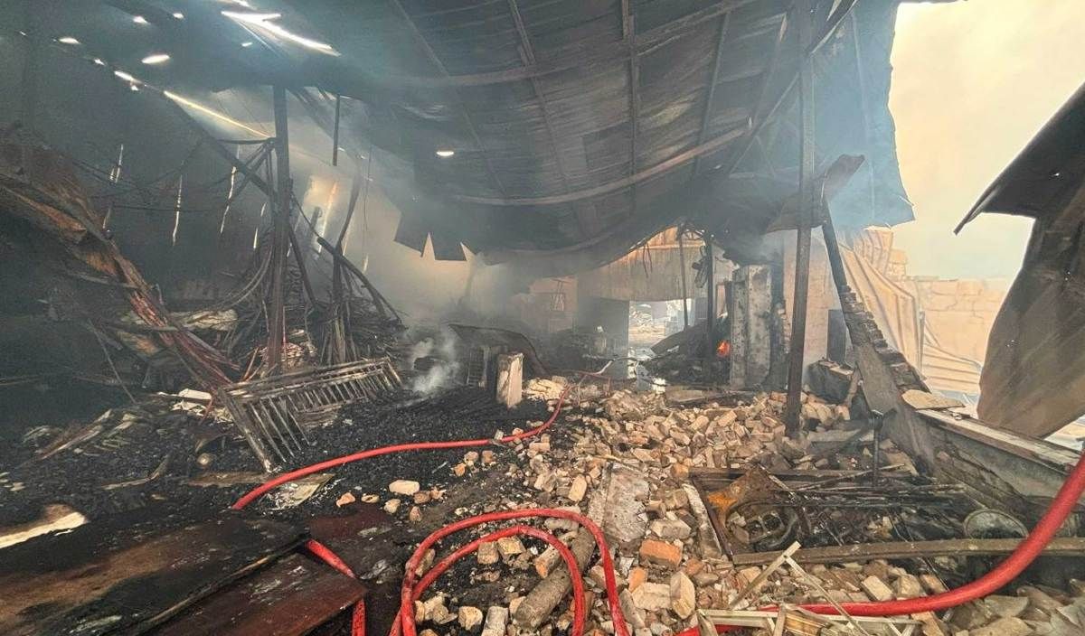Kilang perkakasan di Sungai Buloh musnah terbakar