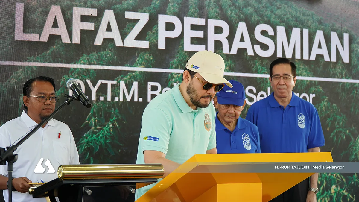 Tengku Amir Shah rasmi Laman Agro Ehsan Bukit Beruntung