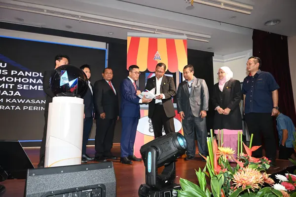 MBPJ jadi PBT pertama laksana garis panduan penjaja berstrata