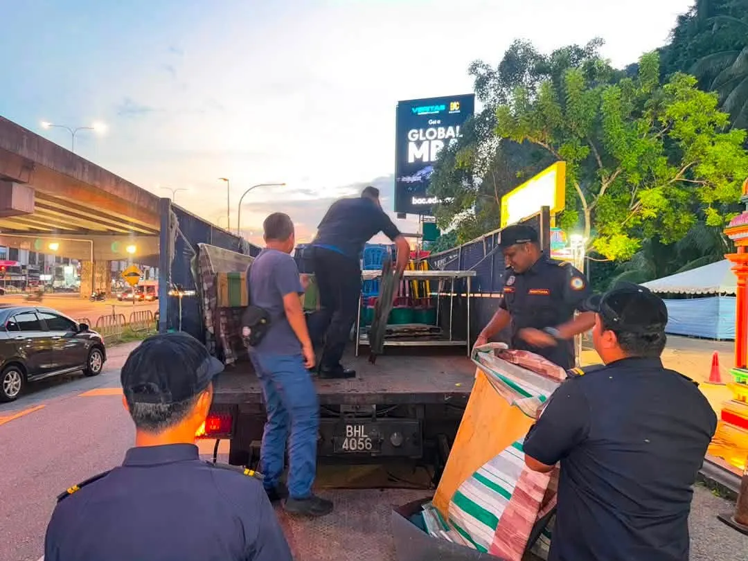 MPS keluar 31 kompaun, sita barangan dalam operasi penjaja
