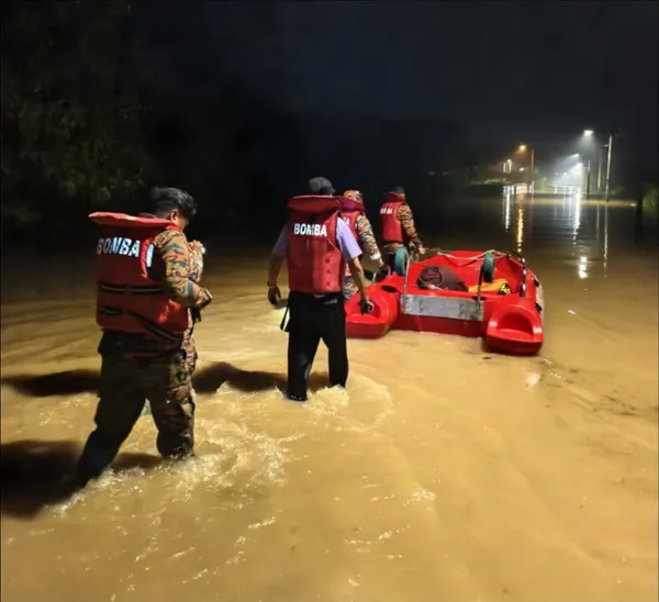 Fewer flood evacuees in Melaka but more in Tawau this evening