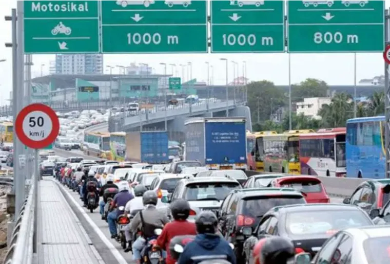 ஜோகூர்-சிங்கப்பூர் எல்லையில் காத்திருப்பு நேரக் குறைப்பு: விரைவான பொருளாதார வளர்ச்சிக்கு வழிவகுக்கும்