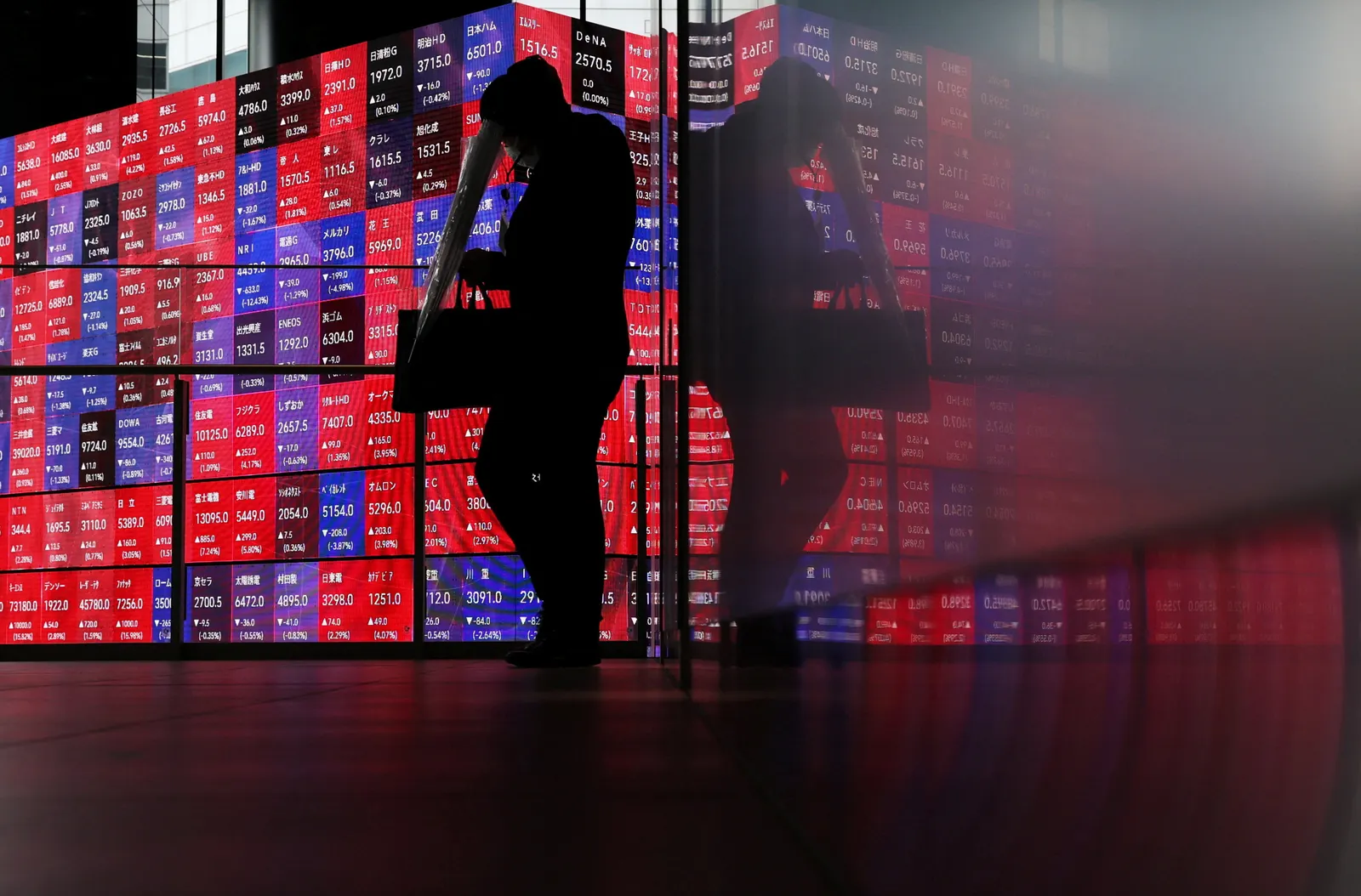 Shares, bonds bounce in Asia as oil skids