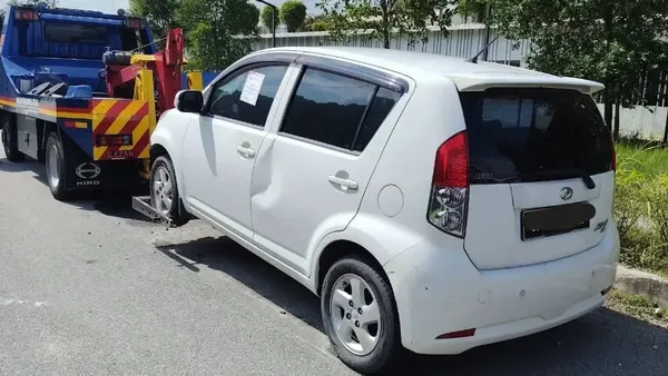 MPSepang tunda dua kenderaan buruk dalam operasi penguatkuasaan