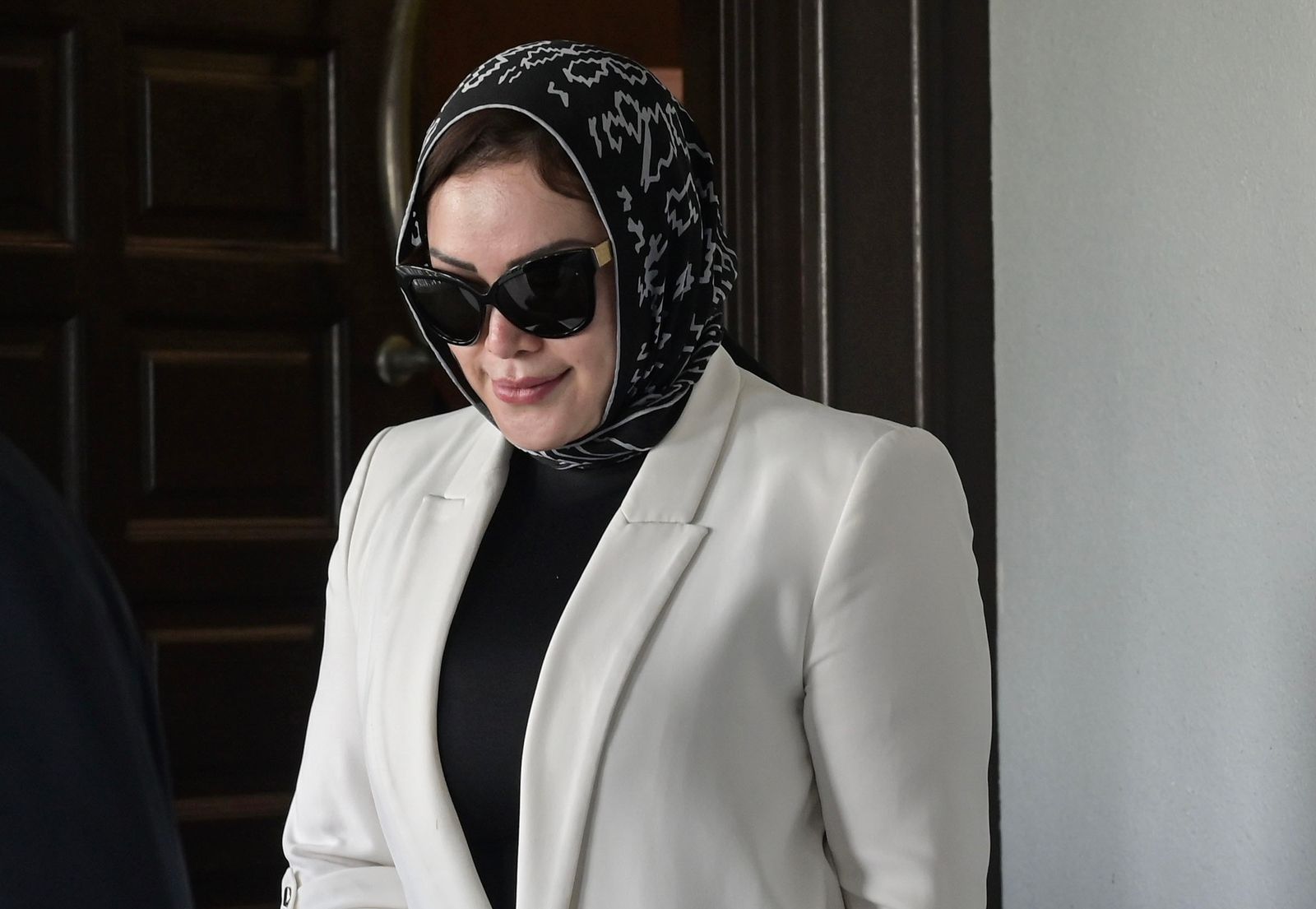 Zizie Izette bebas semua tuduhan subahat kes rasuah RM2.8 juta