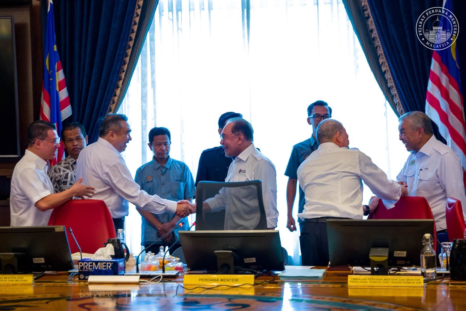 Unity govt not threatened despite state contests, says Anwar