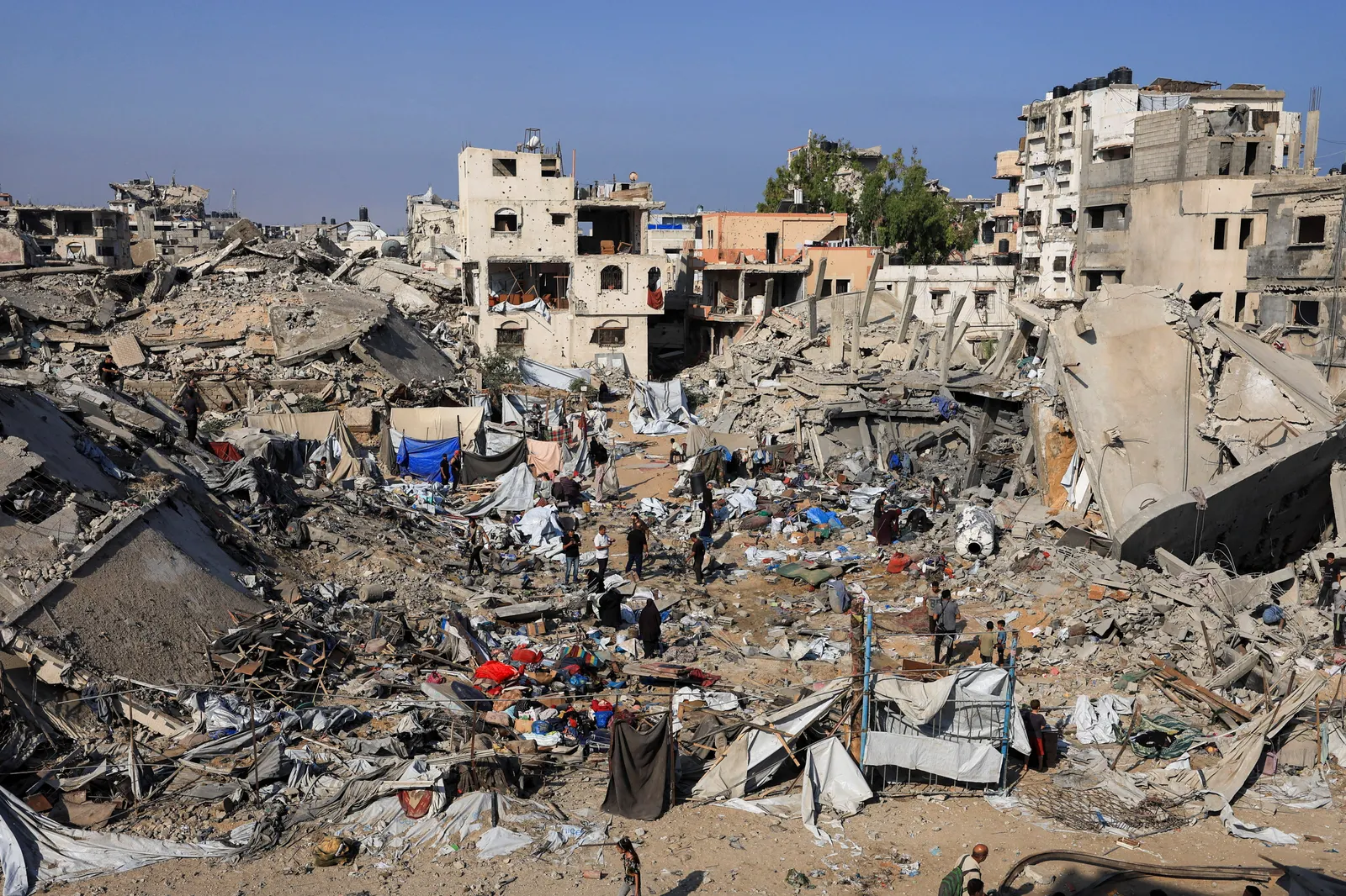 Israeli strikes kill four in Gaza amid new ceasefire push