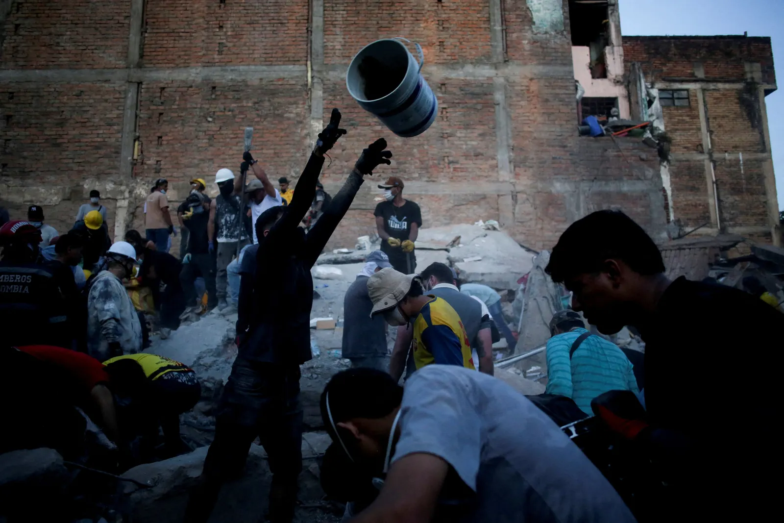 Colombia quake death toll tops 250 as rescuers race to find survivors