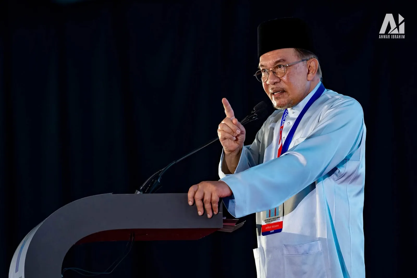 Anwar announces extra RM1m for each parliamentary constituency