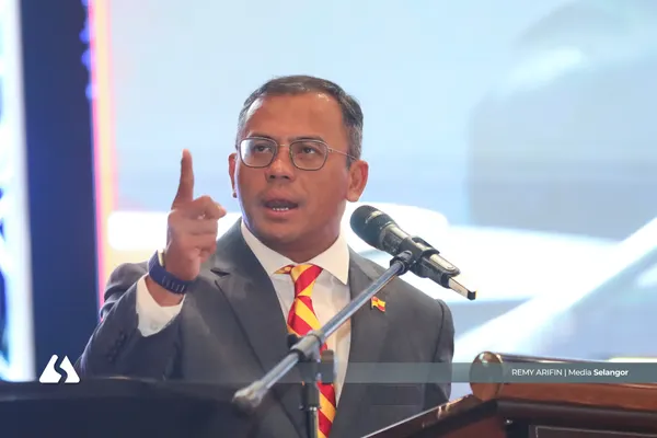 Amirudin warns against rising far-right influence in Malaysia