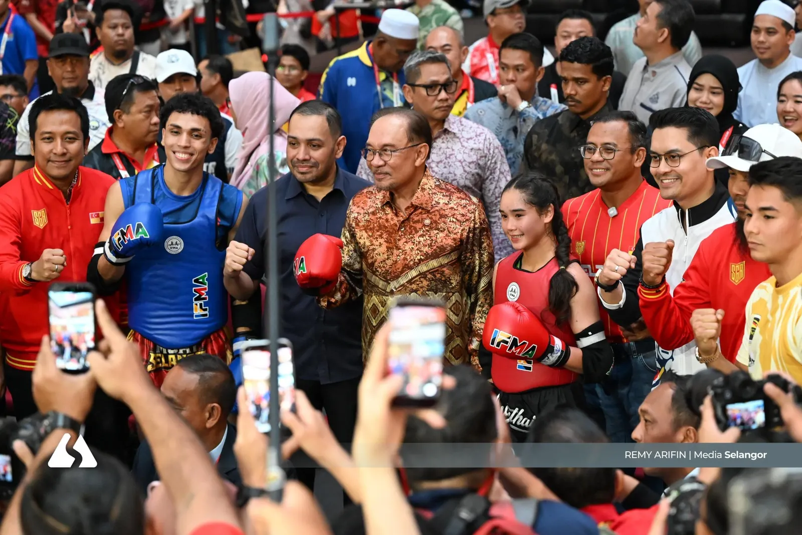 Amirudin tells Selangor SUKMA contingent to keep up the good work