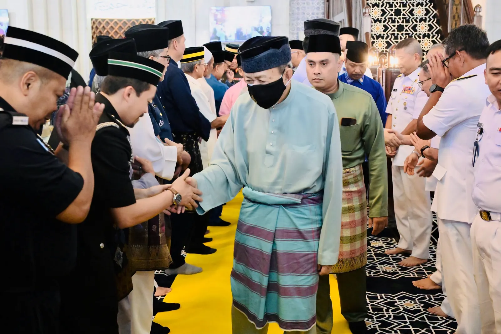 Sultan Sharafuddin urges Muslims to free themselves from greed, treachery