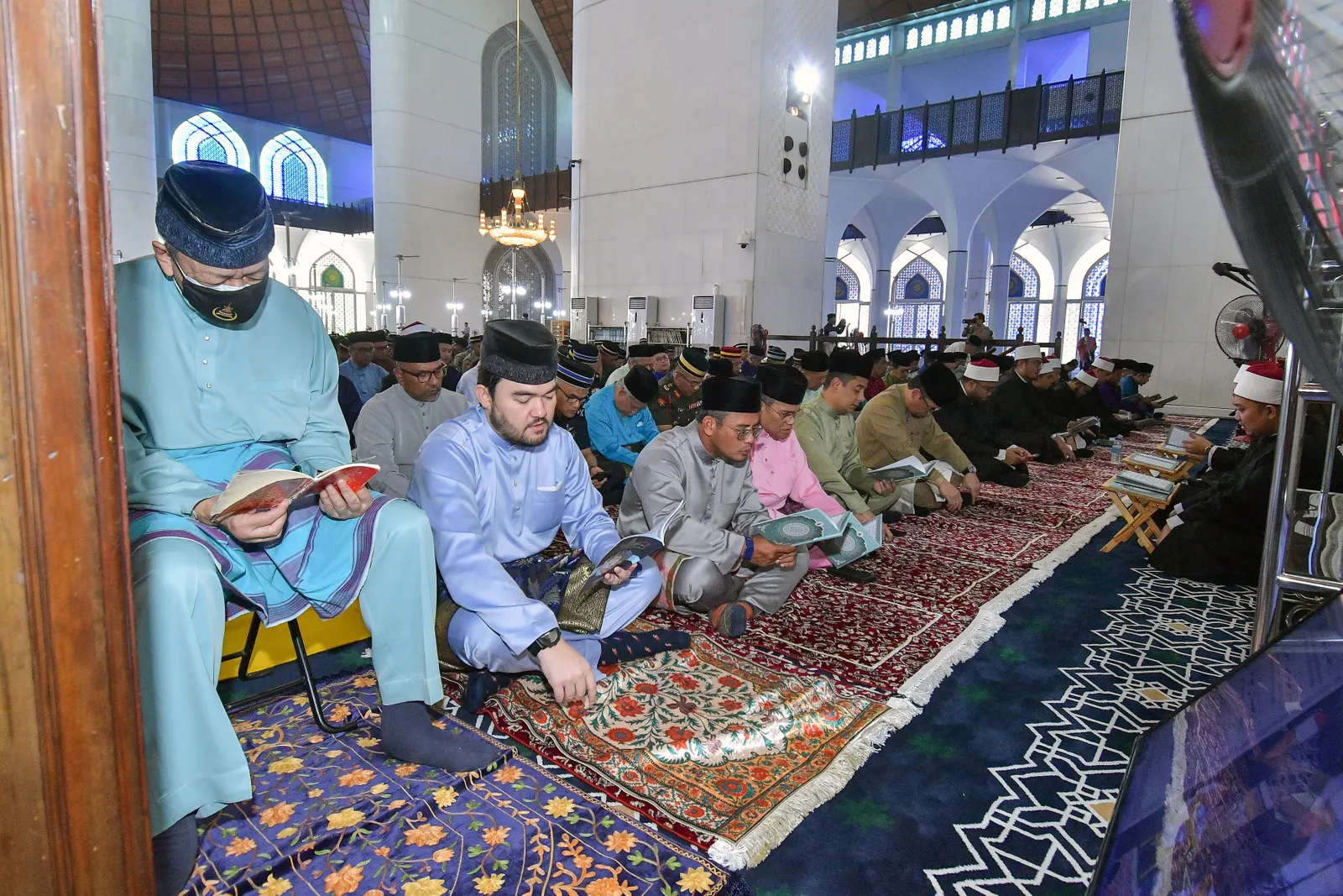Selangor Sultan attends yassin recitation, tahlil ahead of National Day