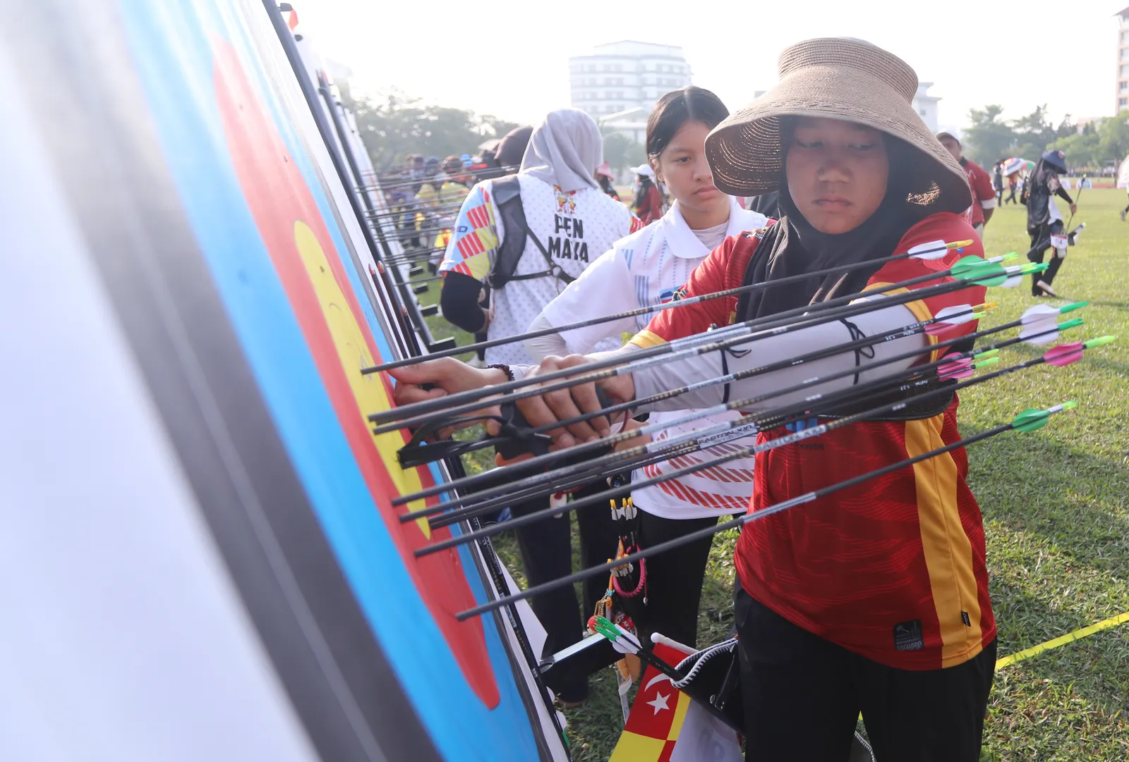 Nur Ieka raih perak recurve 70 meter, hadiah pingat pertama kem memanah