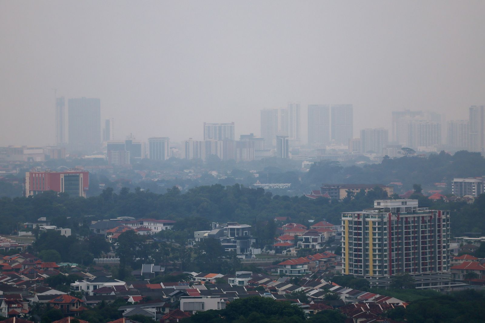 Haze: 22 areas record unhealthy API readings