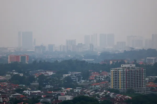 Haze: 22 areas record unhealthy API readings