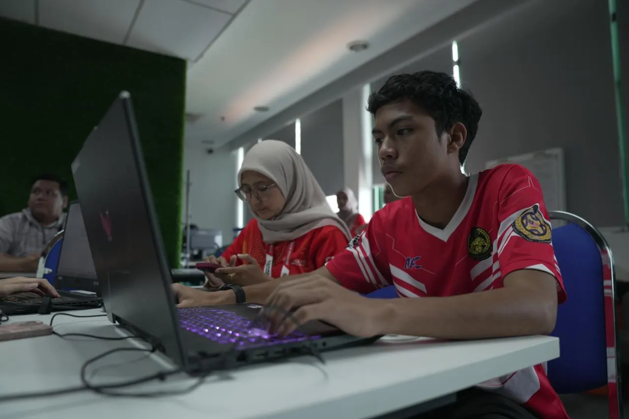 Sebelum sambung belajar, Hyqal belajar kemahiran baharu sebagai sukarelawan SUKMA 2026 