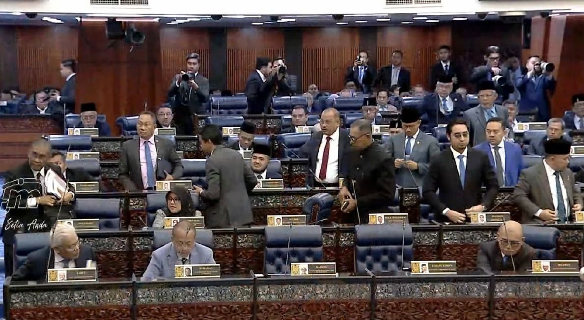 Opposition stages walkout during Tabung Haji RCI briefing