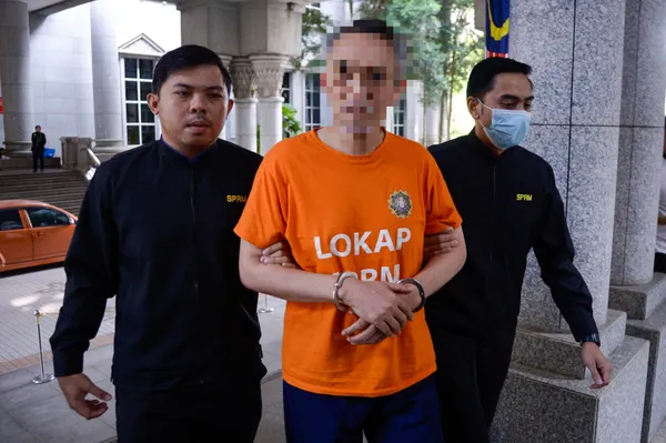 Former Tabung Haji CEO brought to court for remand