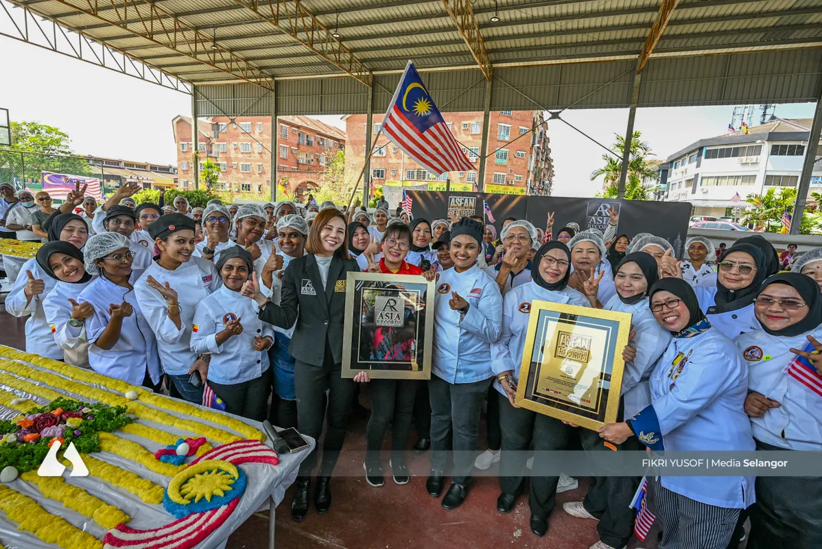 Pulut Semangat 640 meter cipta rekod pertama, terpanjang di Asia