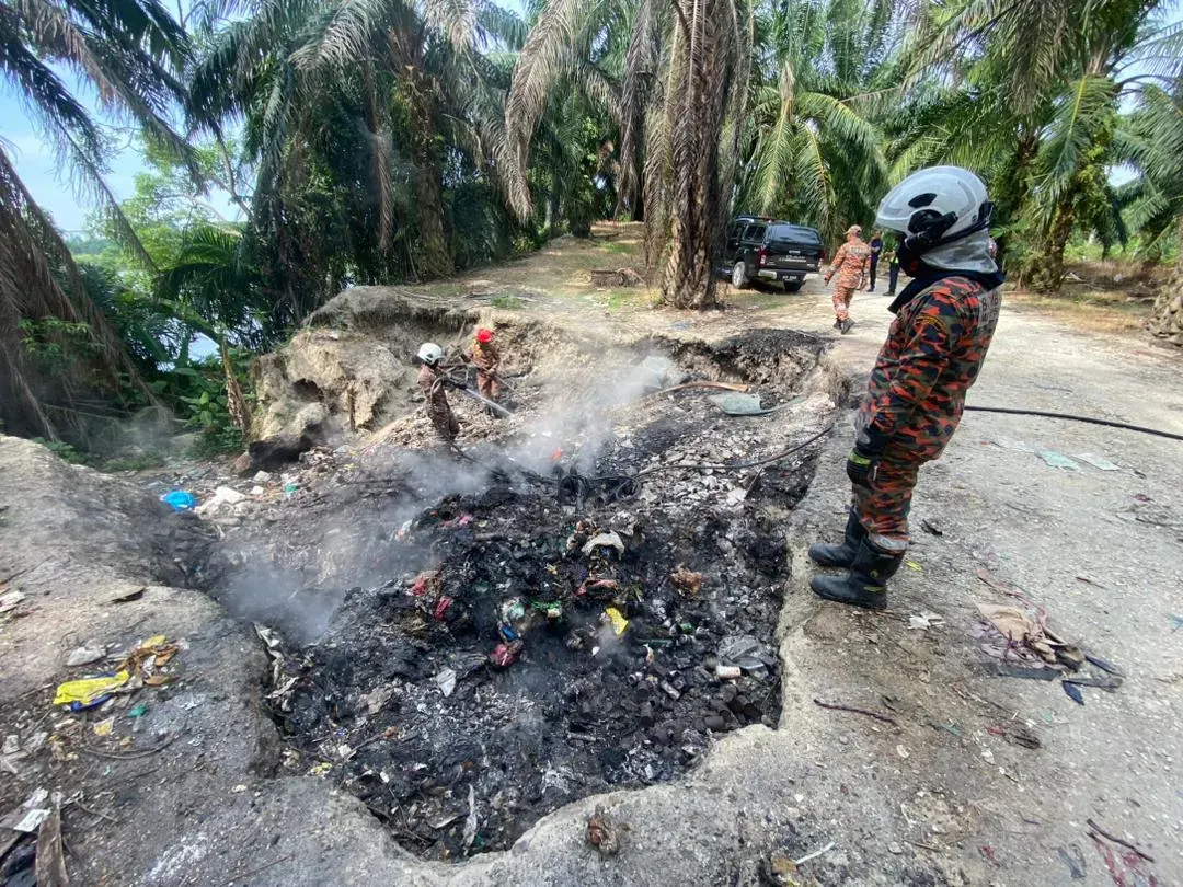 திறந்தவெளி எரிப்பு குறித்து புகார் அளிக்குமாறு ரவாங் சட்டமன்ற உறுப்பினர் வலியுறுத்து