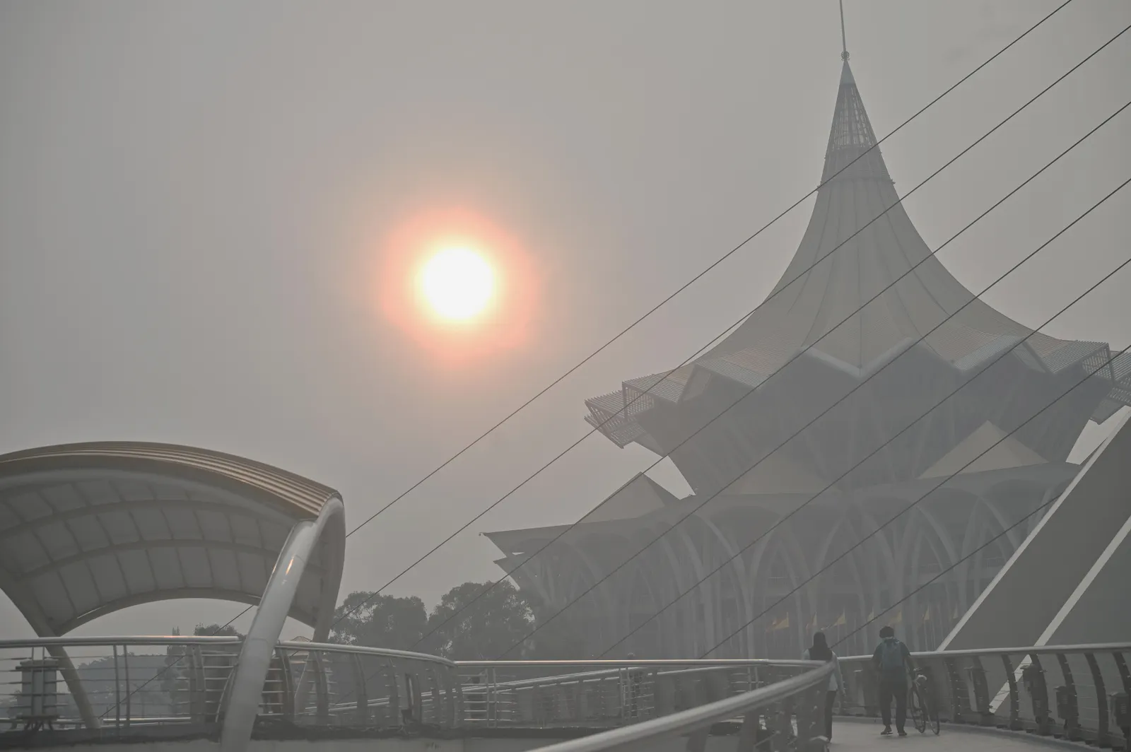 7,286 titik panas di Kalimantan, Sarawak berisiko alami jerebu berterusan